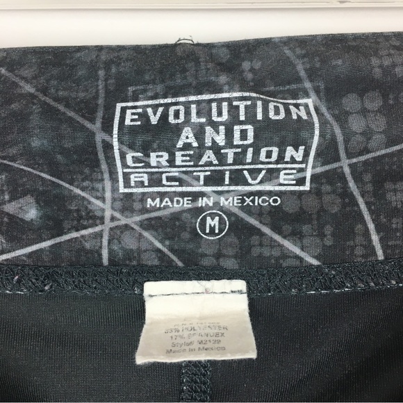 Evolution and Creation Active Gray Tie Dye Geometric Stretch Leggings Medium - Picture 8 of 9